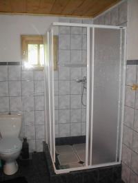 Pentru romii din Cerat: Lucrarile la baia comunala vor incepe in martie