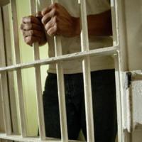 Minor hot si talhar, dupa gratii