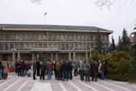 Maine: Sindicalistii de la Tenaris si Romsteel Cord picheteaza Prefectura