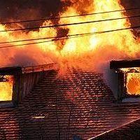 Din neatentie, trei salajeni si-au incendiat gospodariile