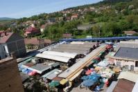 Comerciantii afla luni cine poate ramane in piata