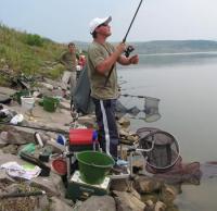 Cei mai buni pescari din Romania se intrec pe lacul Varsolt