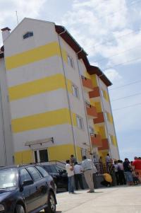 Peste o mie de zalauani se lupta pentru 74 de locuinte