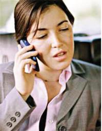 Usurati de 10.000 de euro, prin telefonul mobil