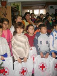 Daruri de la Mos Nicolae pentru copiii de la centrul Speranta