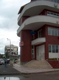 Doar trei angajati la negru, in 120 de societati