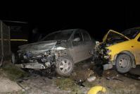 Doua autoturisme s-au ciocnit frontal, la iesirea din Zalau