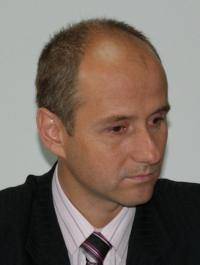 Sarca prefera la privat