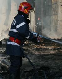 Pompierii recruteaza candidati pentru arma pompier