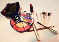 Produse cosmetice expirate: Unii comercianti salajeni pun profitul mai presus de sanatatea copiilor