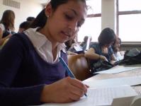 Burse pentru studentii romi