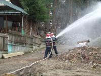 In lupta cu focul in Padurea Bradet