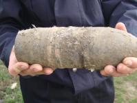 Peste 60 de proiectile germane neexplodate in valea din Pusta