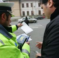 Peste 100 de soferi amendati de Paste