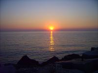 La mare, cu bani putini