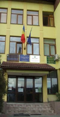 Salajenii se inghesuie la sprijinul pe suprafata