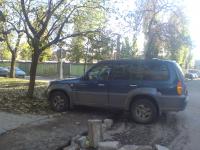 20 de soferi, amendati pentru parcarea pe spatiile verzi si troture