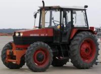 Gasit mort sub tractor
