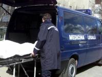 A locuit trei saptamani in casa cu cadavrul mamei