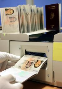 Program prelungit la serviciile pentru pasapoarte