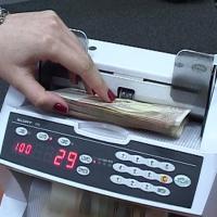 Salajenii atenteaza la economiile din banci