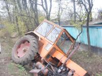 Rasturnat cu tractorul in sant 