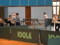 Fetele pe sase, baietii pe opt