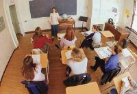 Sute de profesori salajeni invata limba engleza gratuit