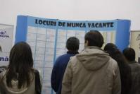 Sute de absolventi isi incep cariera ca asistati social
