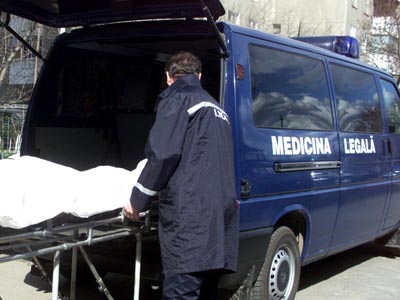 Într-o casă din Zalău a fost descoperit un cadavru în stare de putrefacție