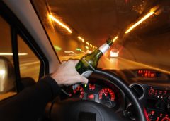 Nici treaz și nici cu permis, un bărbat a fost prins în trafic de polițiști