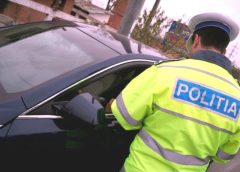 Un alt tânăr a fost prins în trafic fără permis. Zilele trecute, un minor s-a răsturnat cu mașina într-o râpă