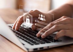 O treime dintre români au înregistrat pierderi financiare după ce au urmat sfaturi neverificate din mediul online