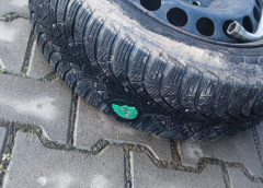 Primăria și Poliția din Șimleu Silvaniei, măsuri împotriva celor care au aruncat cuie pe drumul spre Cehei