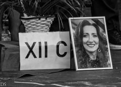 Mesaj emoționant pentru cea care a fost profesoara Daniela Ardelean. Elevii i-au adus un ultim omagiu
