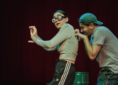 Teatru la firul ierbii. Ultimul clopoțel aduce primul gong pentru sute de elevi sălăjeni